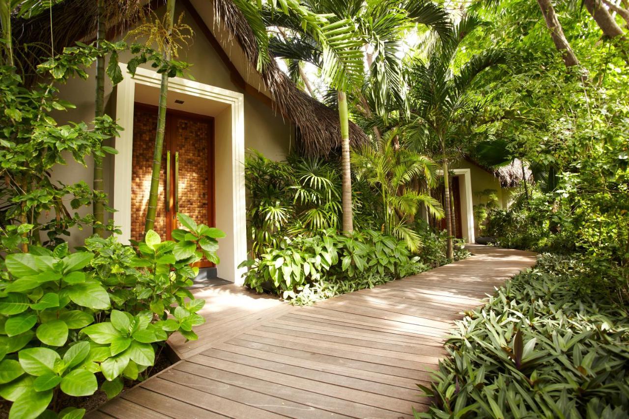 Hotel Baros Maldives Malé Esterno foto